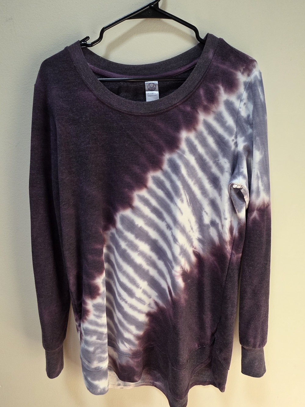 Te Verde Women's Long Sleeve Tie-Dye Tee in Purple and White